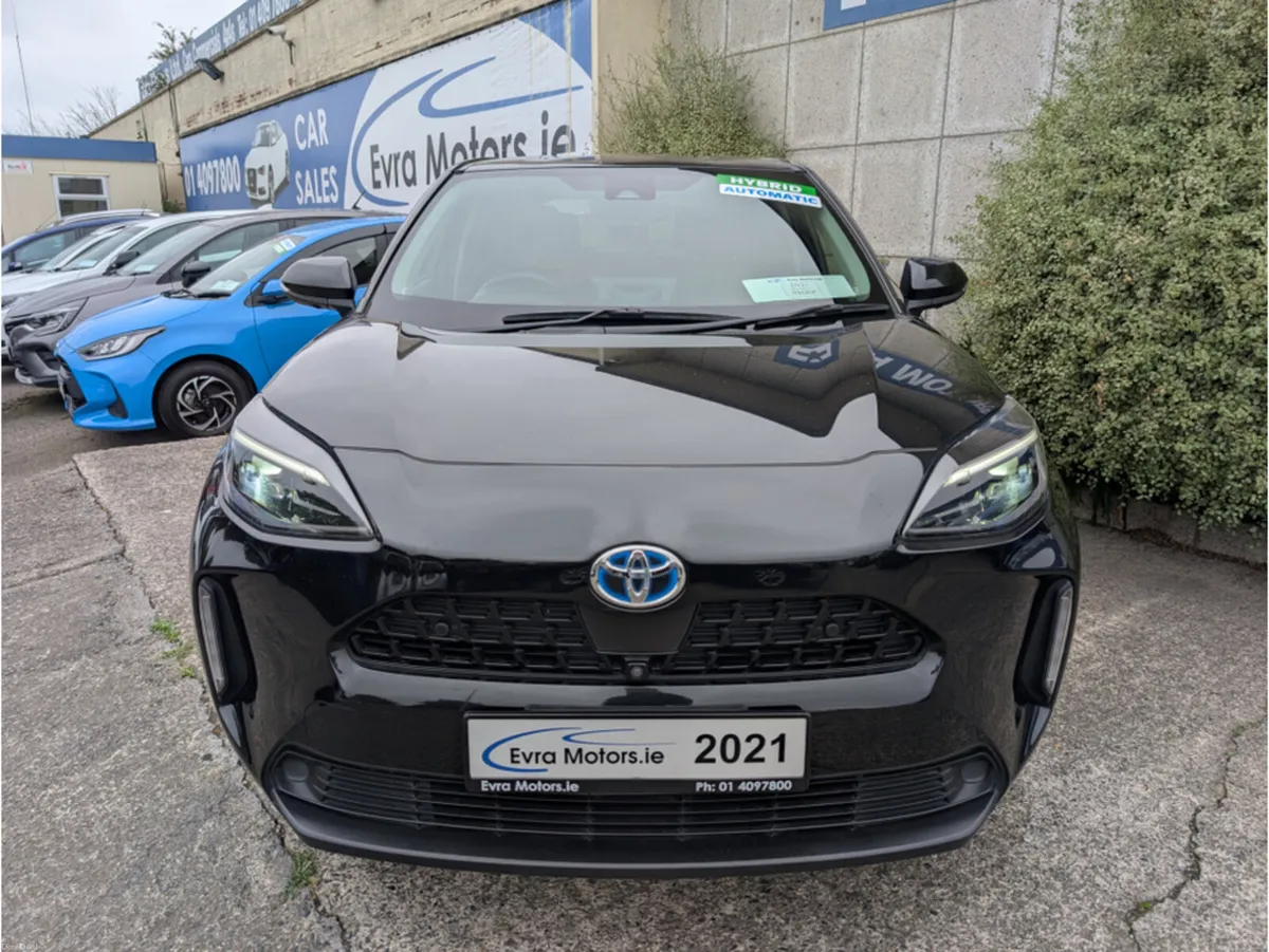 Toyota Yaris Cross Z HYBRID AUTOMATIC 1.5 PETROL / - Image 2