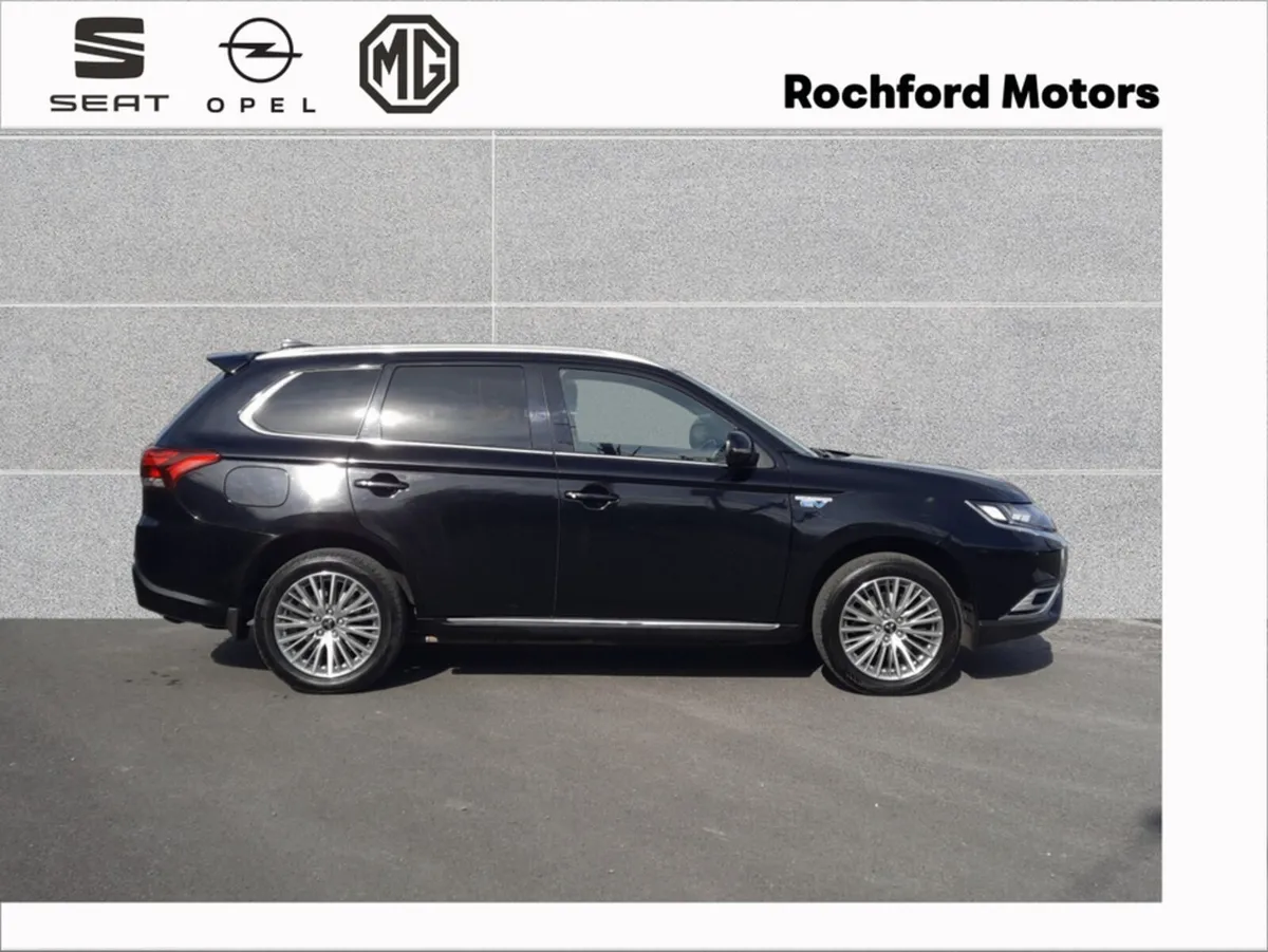 Mitsubishi Outlander PHEV Instyle Auto - Image 3