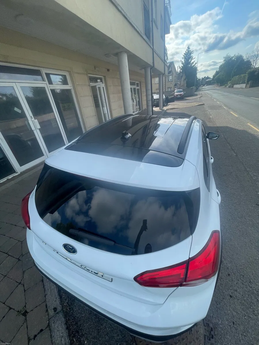 Ford Focus - Image 2
