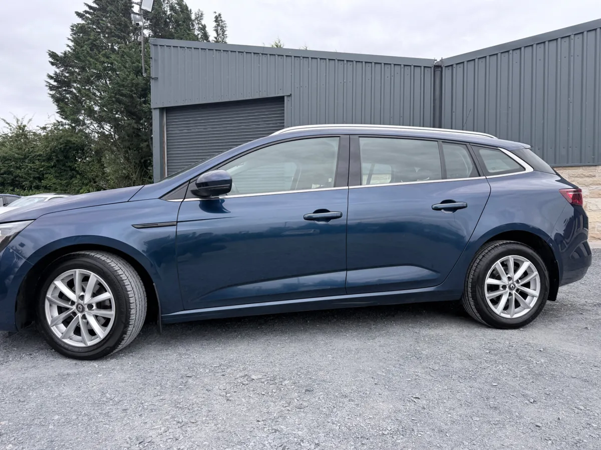 Renault Megane 201’ Play 1.5 dCi LOW MILEAGE - Image 5