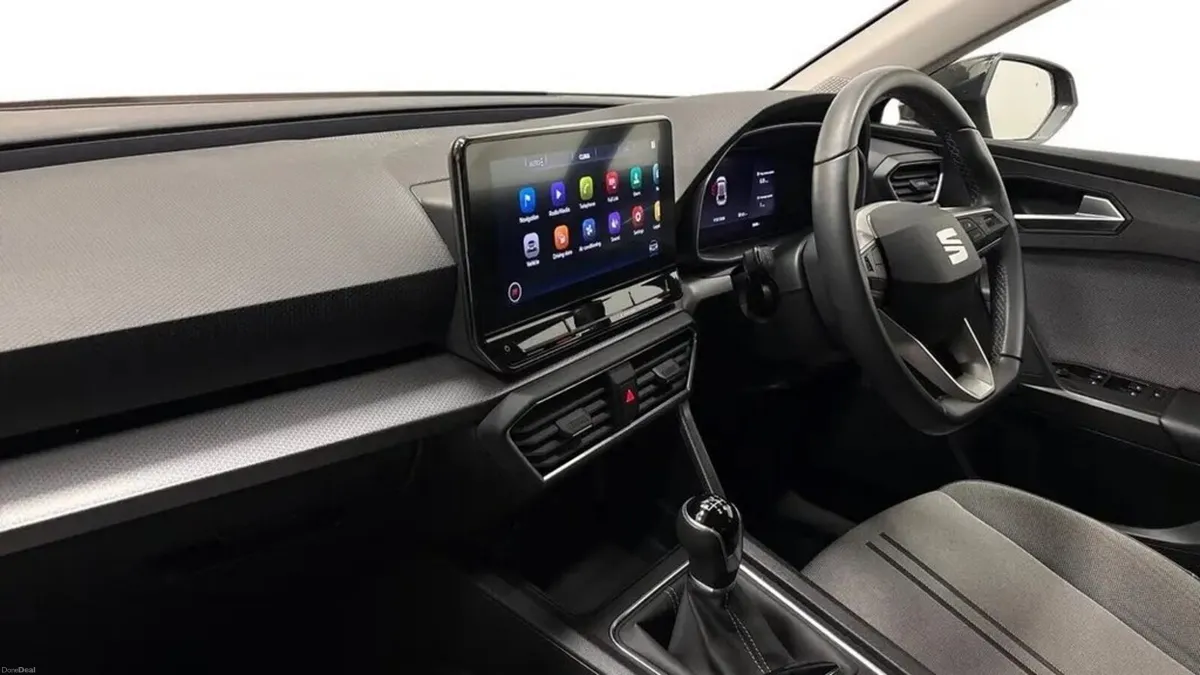 2.0 TDI SE Dynamic Hatchback 5dr Diesel Manual Eur - Image 2