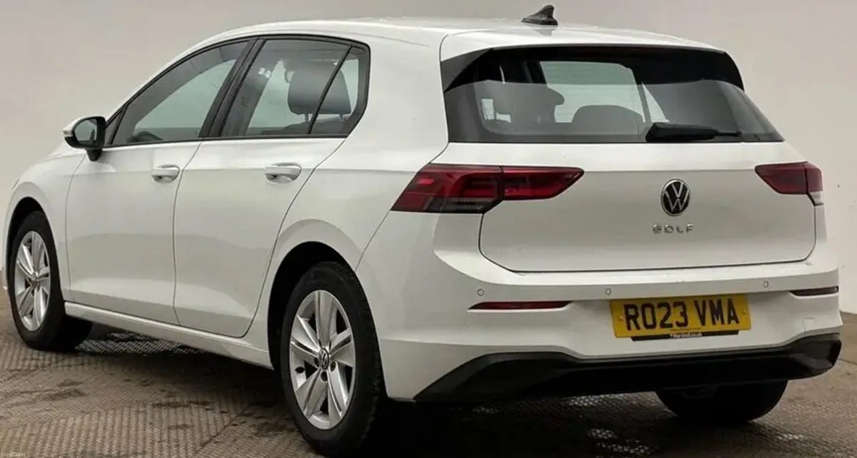 1.5 TSI Life Hatchback 5dr Petrol Manual Euro 6 (s - Image 3