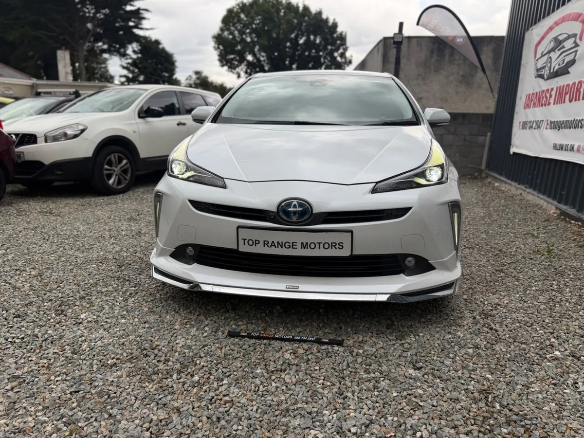 Toyota Prius 2021 S touring - Image 2