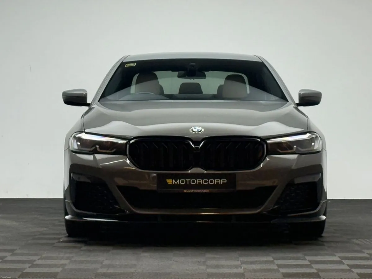 BMW 5-Series 520D M SPORT - Image 2