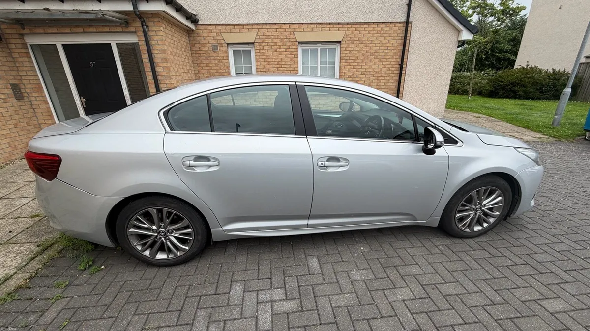 Toyota Avensis - Image 2