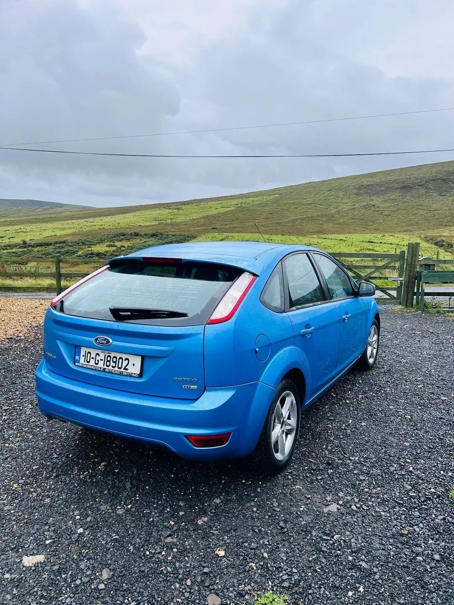 Ford Focus 2010 - Image 4