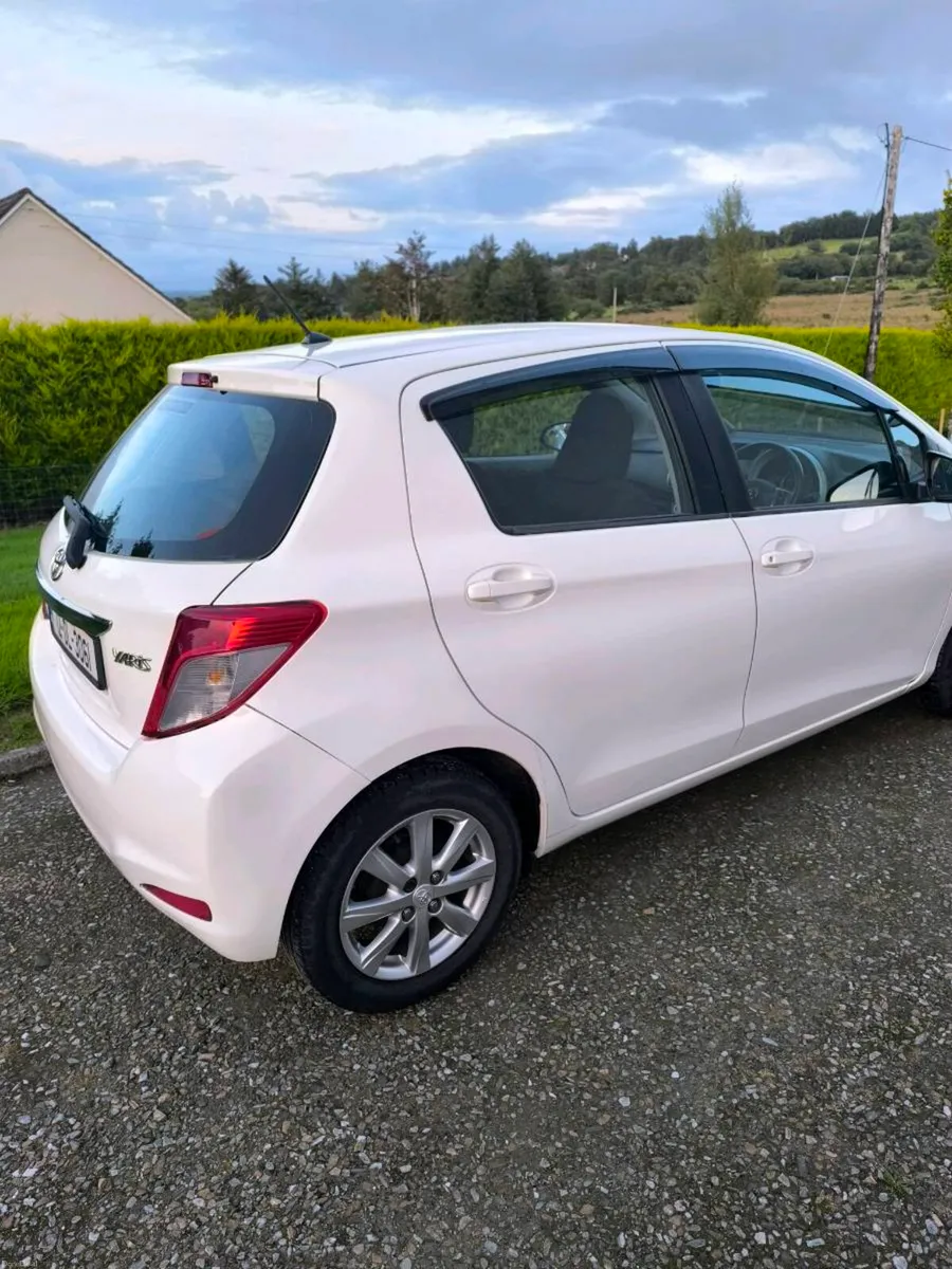 Toyota Yaris AUTOMATIC - Image 4