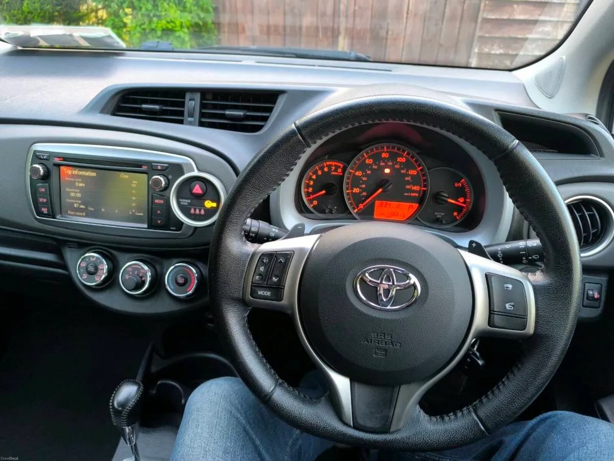 Toyota Yaris AUTOMATIC - Image 6