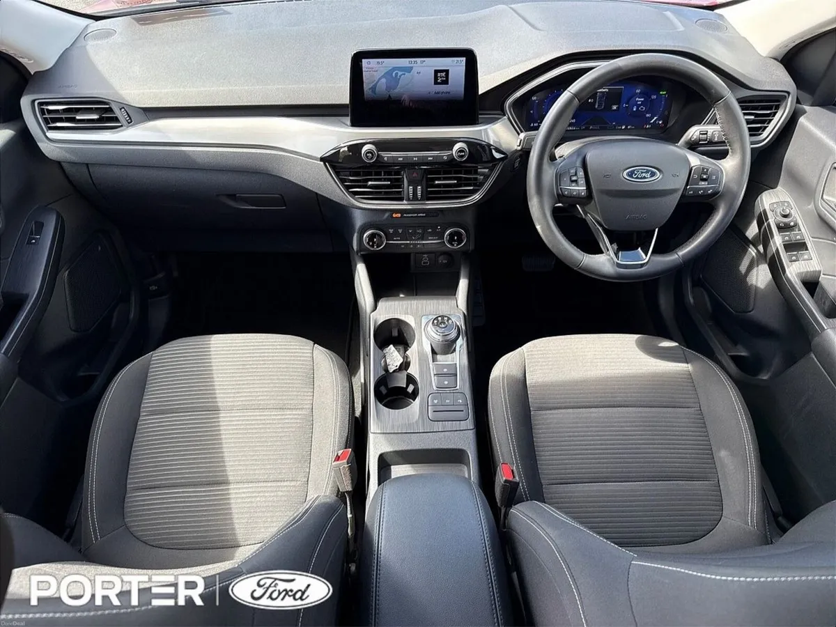 Ford Kuga 2.5 PHEV TITANIUM 212HP AUTO - Image 2