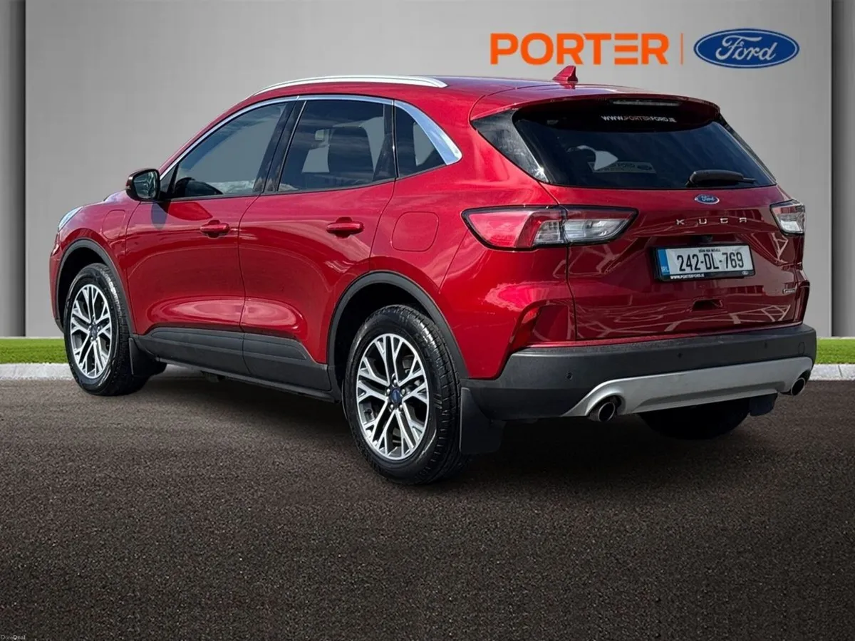 Ford Kuga 2.5 PHEV TITANIUM 212HP AUTO - Image 3
