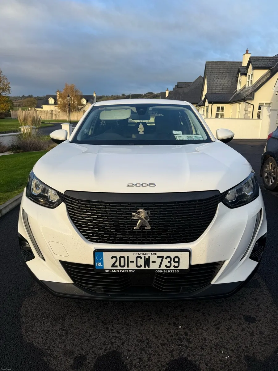 White Peugeot 2008 - Image 5