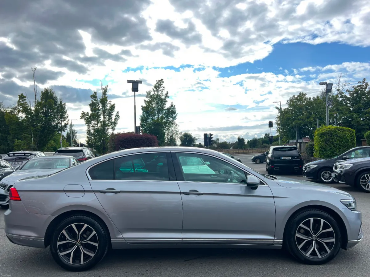 Volkswagen Passat ELEGANCE 2.0TDI 150BHP *HIGH SPE - Image 4