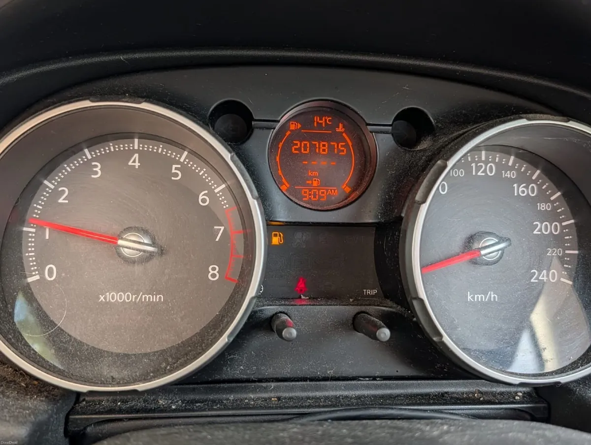 Nissan Qashqai+2 2011 - Needs work, priced to sell - Image 6