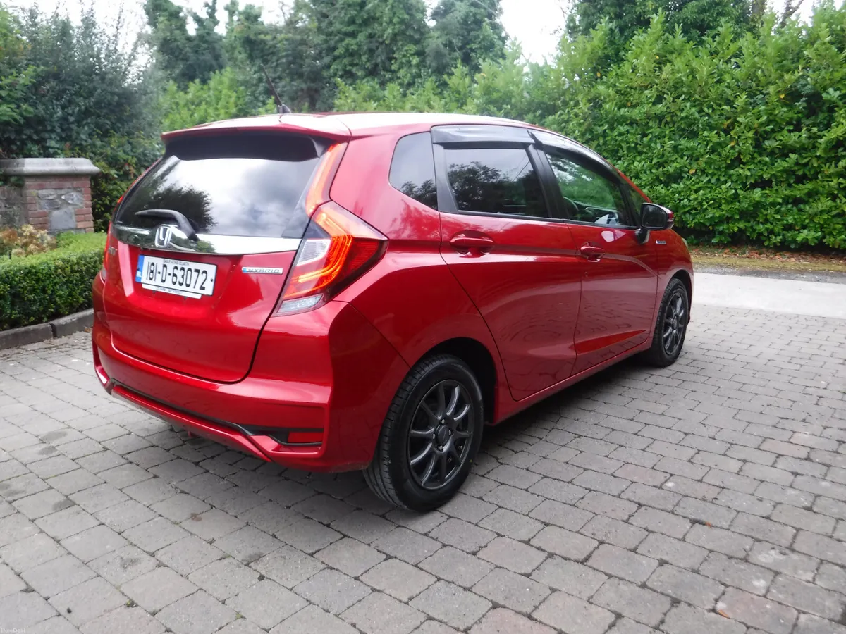 HONDA FIT 1.5 AUTO HYBRID ANDROID+CARPLAY - Image 3