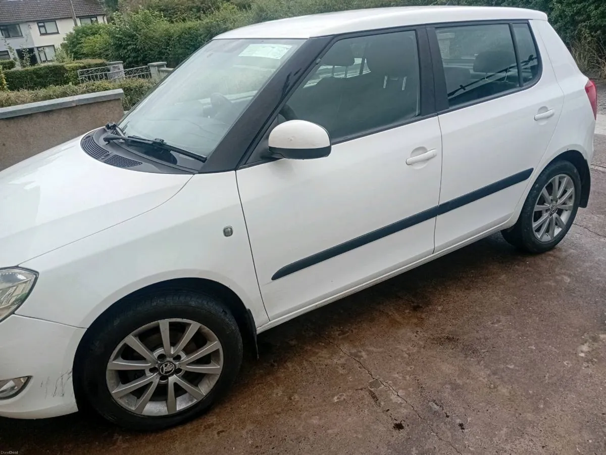 152 skoda fabia 1.2 petrol  nct and tax - Image 6