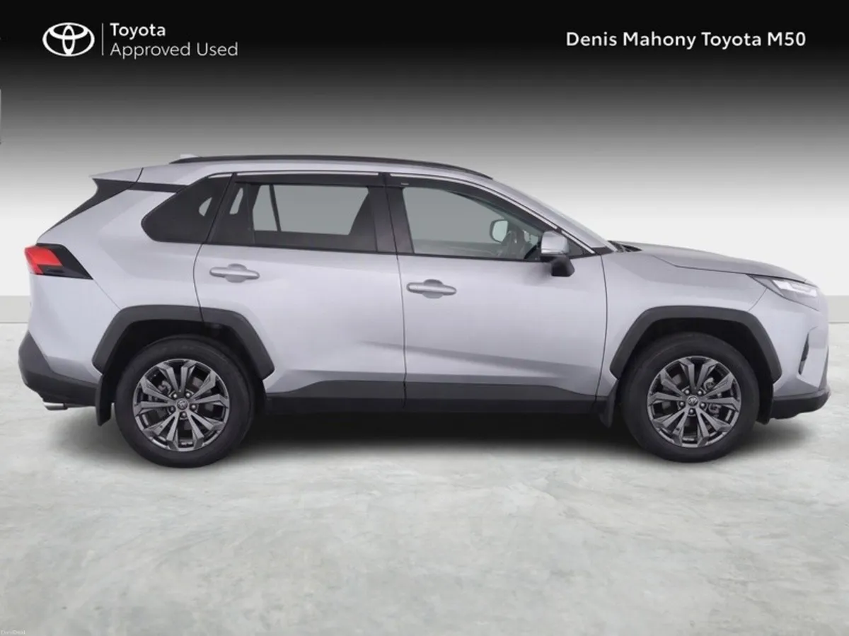 Toyota RAV4 Platinum Hybrid - Image 3