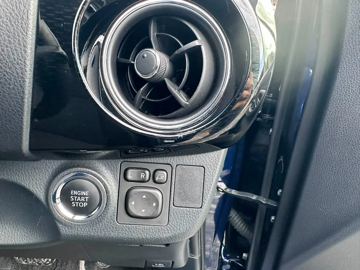 Toyota Yaris (Vitz) 2019  Push start immobiliser - Image 6