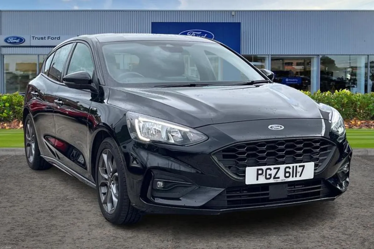 Ford Focus 1.0 EcoBoost 125 ST-Line 5dr- Apple Car - Image 1