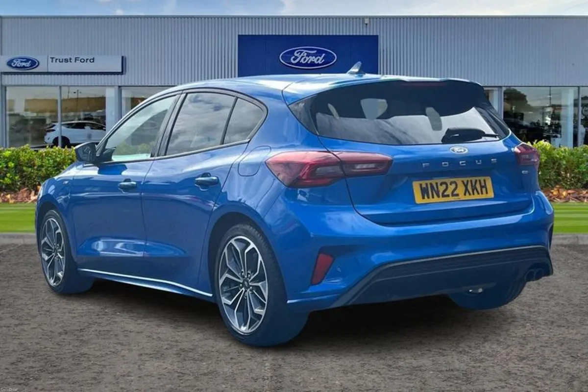 Ford Focus 1.0 EcoBoost Hybrid mHEV 155 ST-Line Vi - Image 2