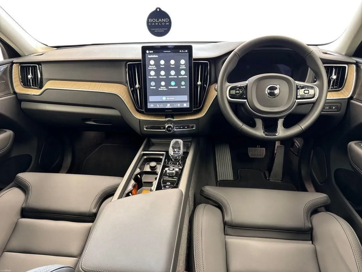 Volvo XC60 T6 AWD PLUS DARK *FREE SERVICE PLAN* €1 - Image 6