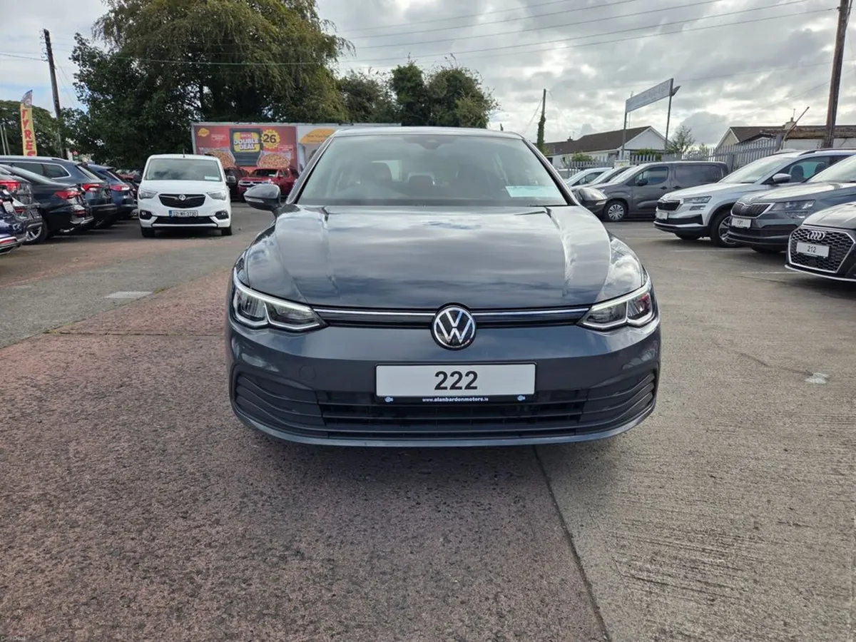 Volkswagen Golf LIFE TDI - Image 2