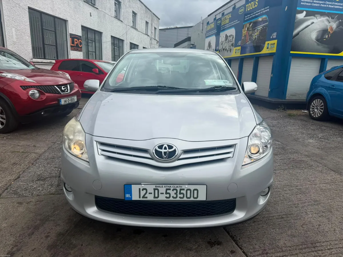 Toyota Auris 2012 - Image 3