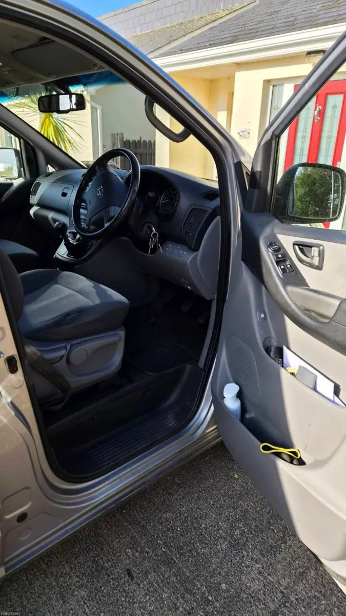 Hyundai montana 8 seater - Image 3