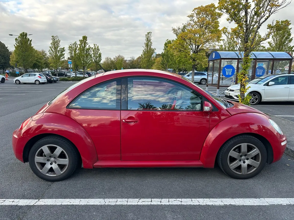 Volkswagen Beetle Red 2007 - Image 4