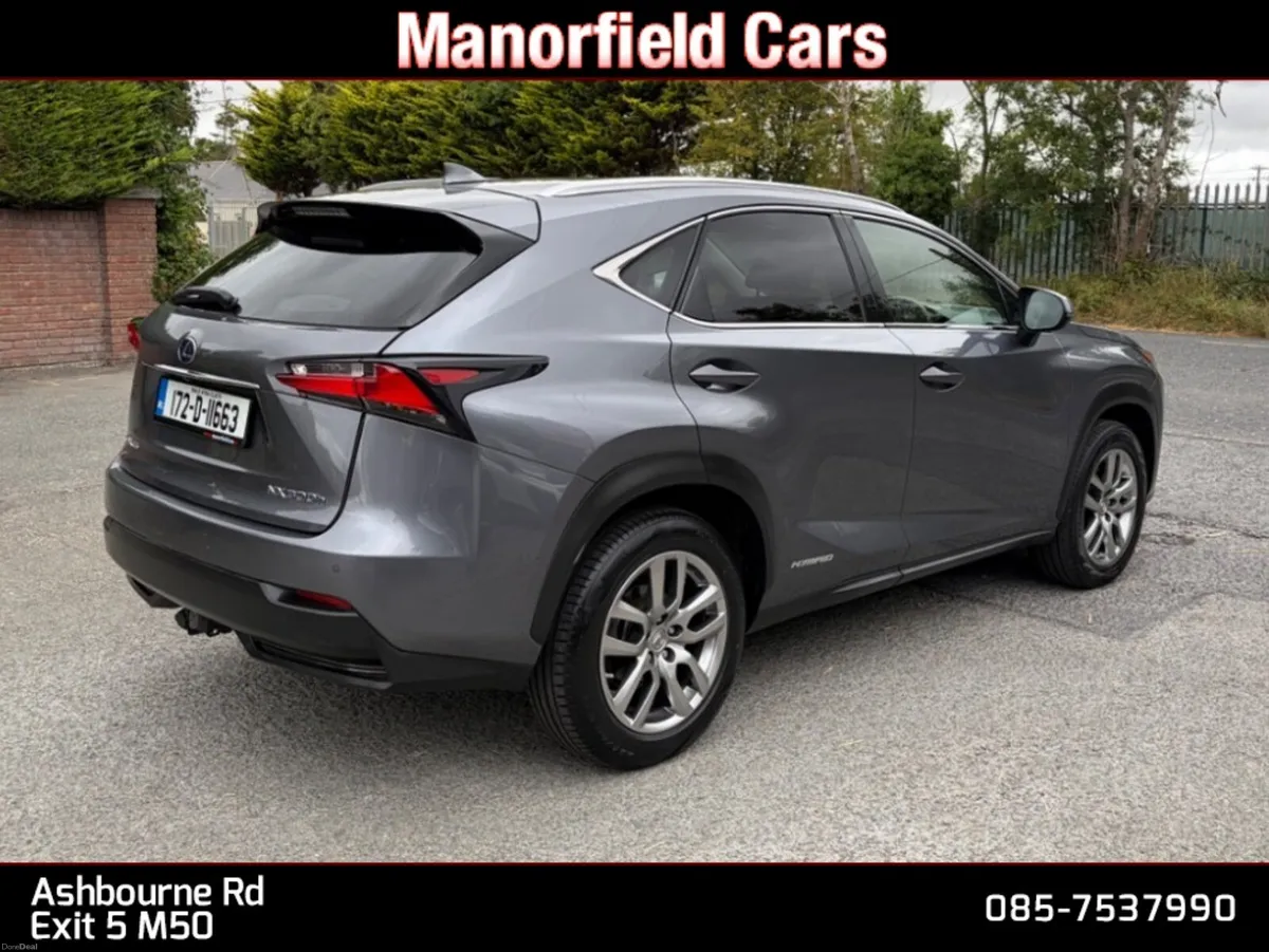 2017 Lexus NX300h AWD EXECUTIVE ONE OWNER LOW KM'S - Image 4