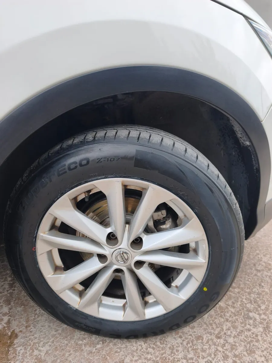 2015 Nissan Qashqai 1.5 diesel - Image 3