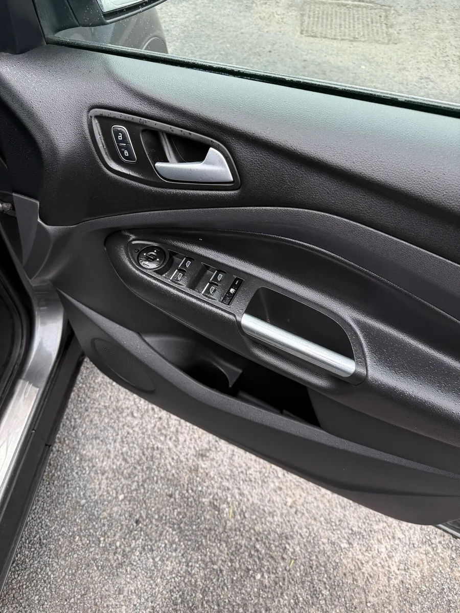 2019 Passenger Ford Kuga Titanium 1.5 Diesel - Image 6