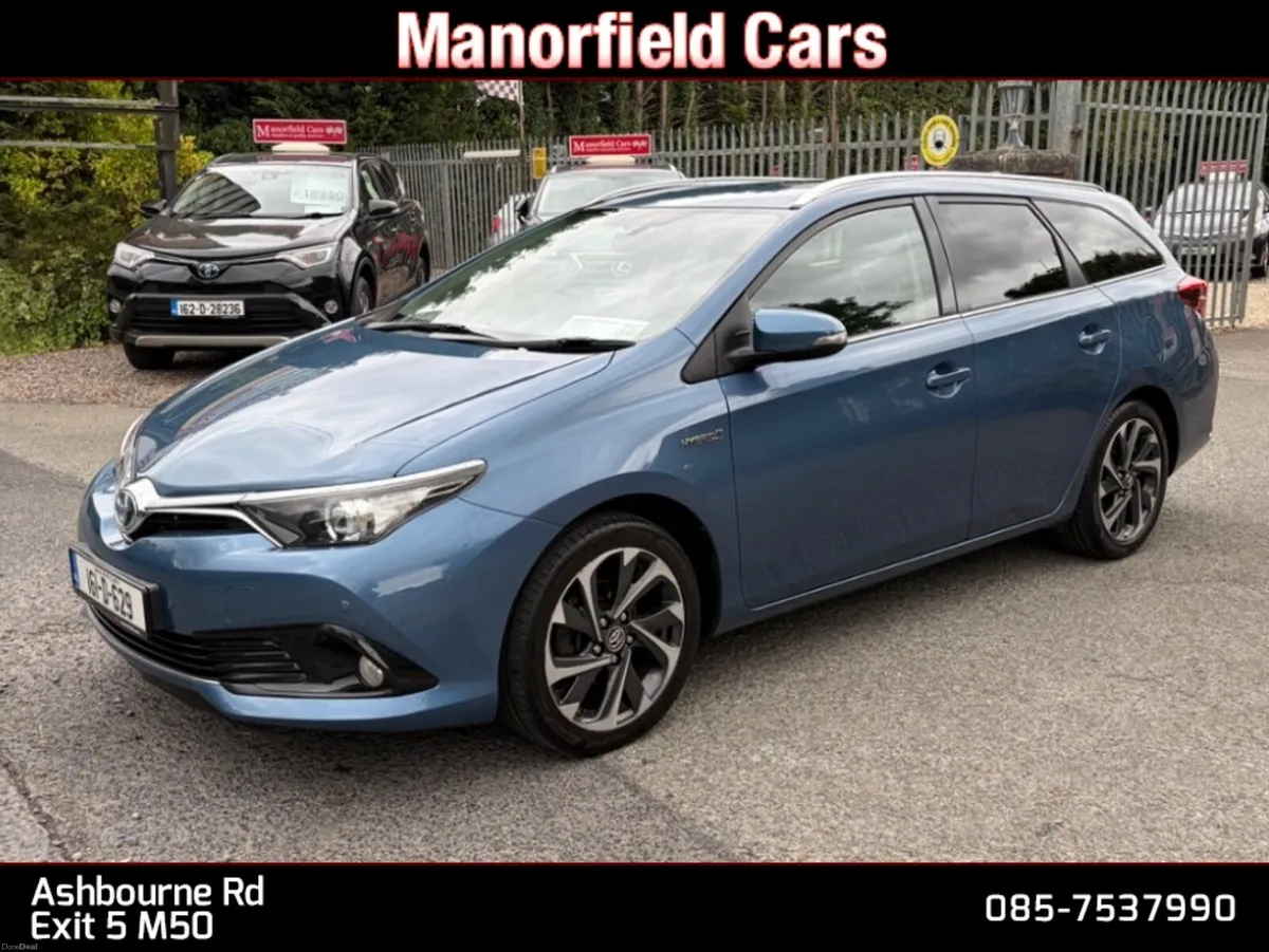2016 Toyota Auris TOURING Sol 1.8 Petrol Hybrid - Image 3