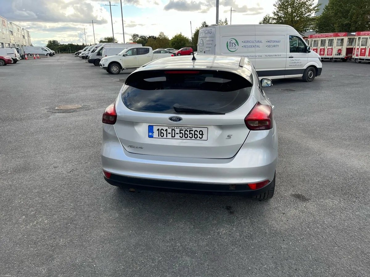 Car - Image 4