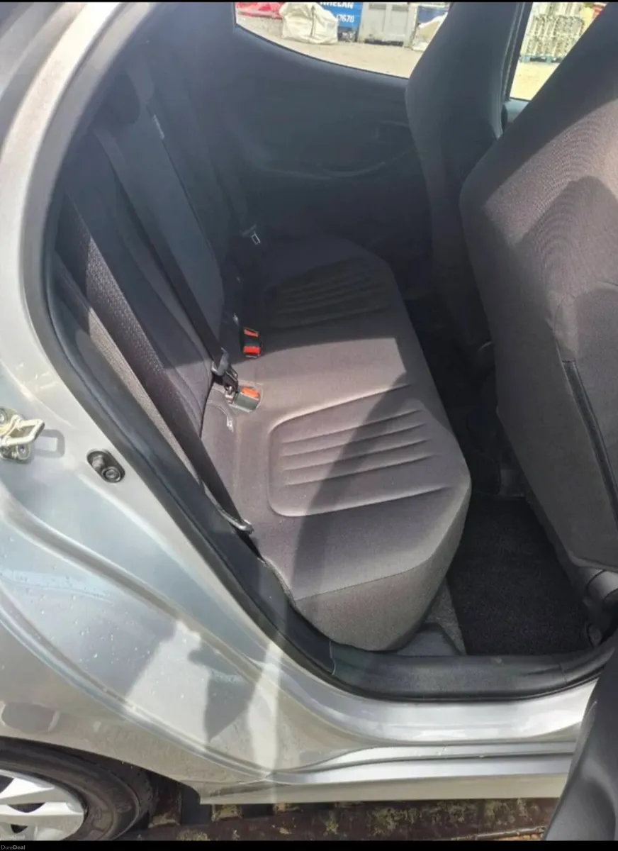 2023 toyota yaris - Image 2