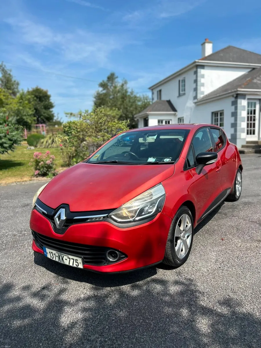 2013 Renault clio 1.2 petrol - Image 1