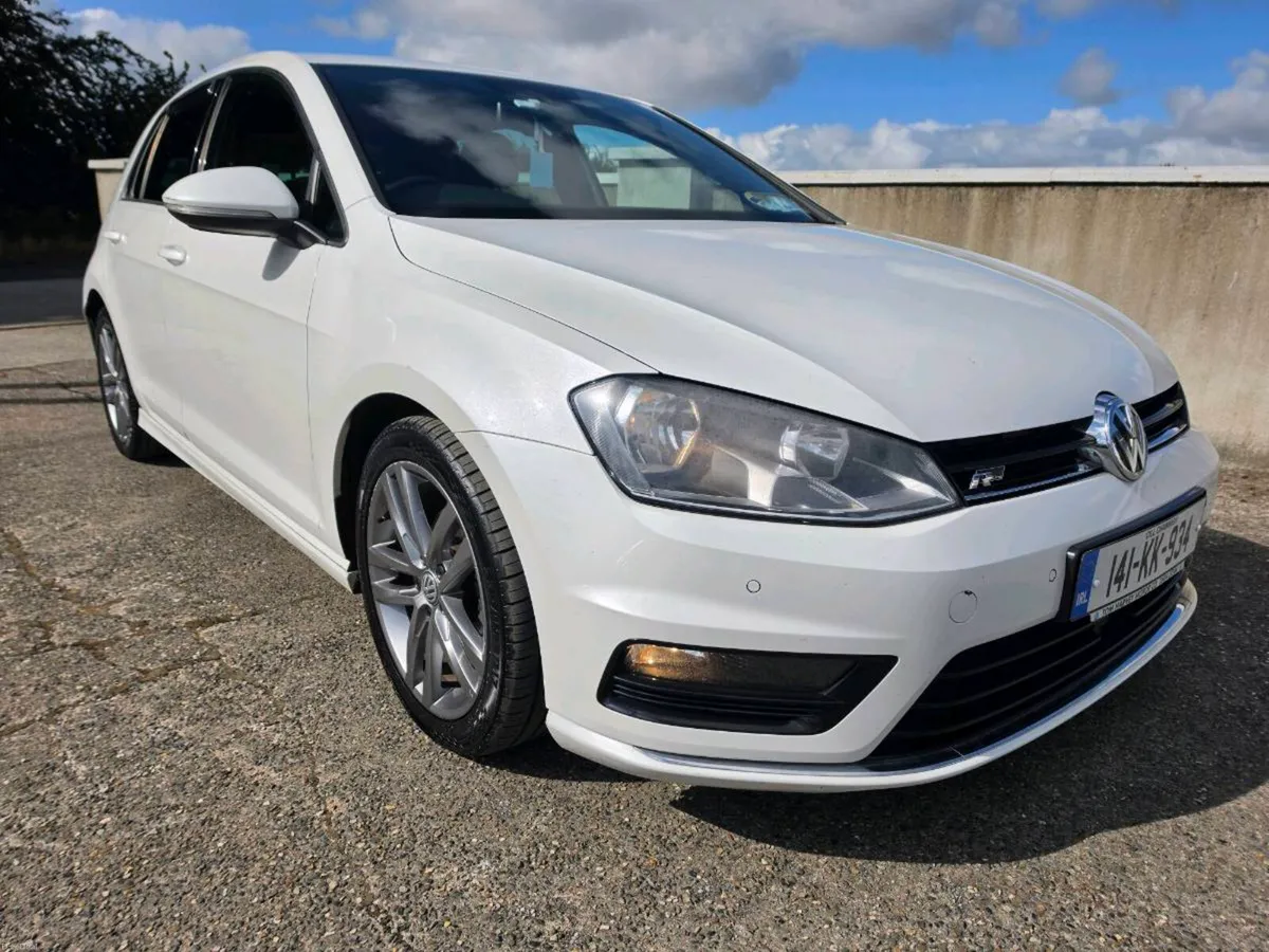2014 Volkswagen Golf 1.6Tdi Automatic R-Line - Image 1