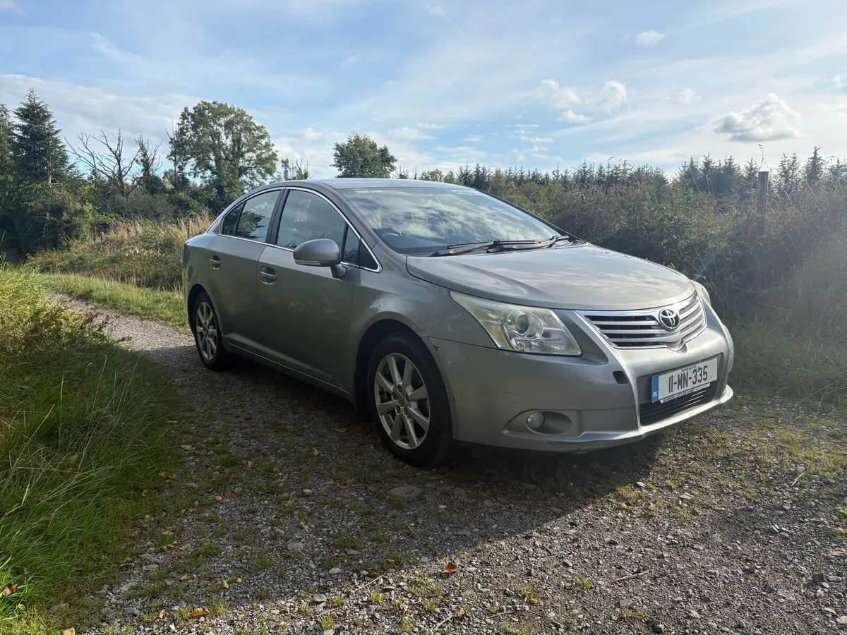 2011 Toyota Avensis For Sale - Image 1