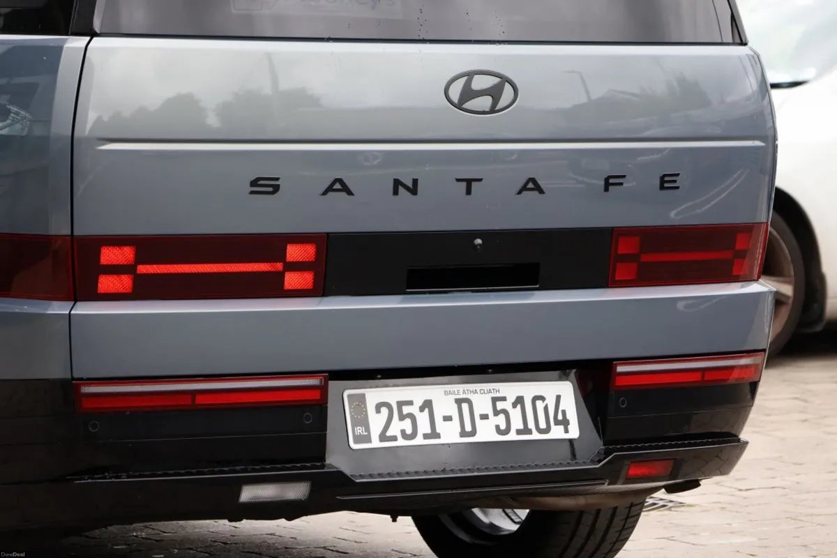 Hyundai Santa Fe 1.6 PHEV 4WD Calligraphy , upgrad - Image 6