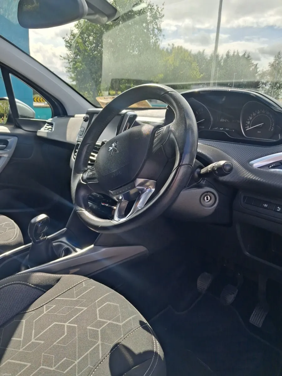 Peugeot 2008 2019 - Image 5