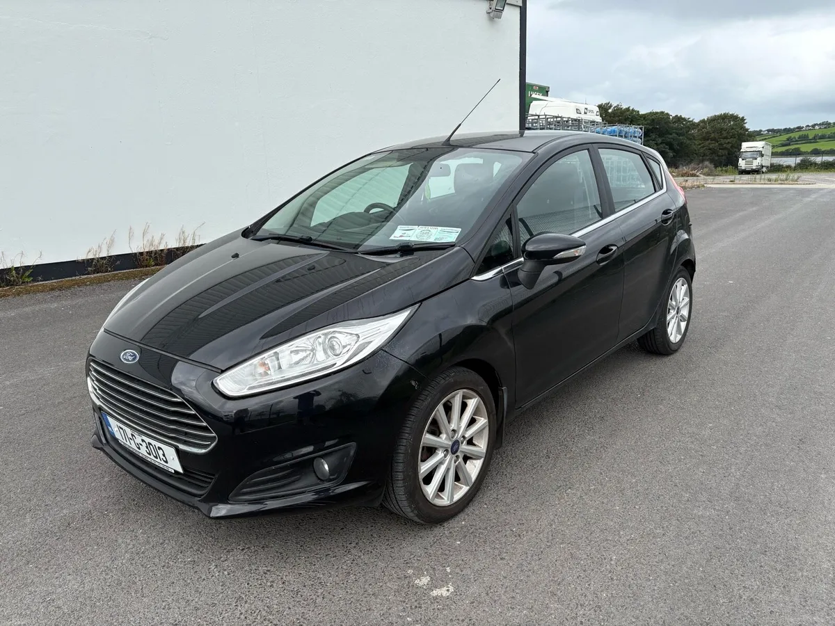 2017 FORD FIESTA TITANIUM 1.5 - Image 2