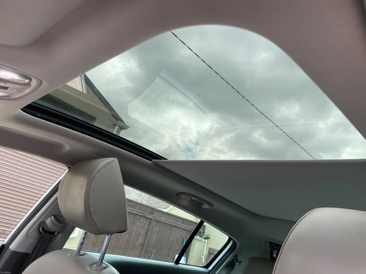 Kia Sportage 2017, platinum, opening pan roof - Image 4