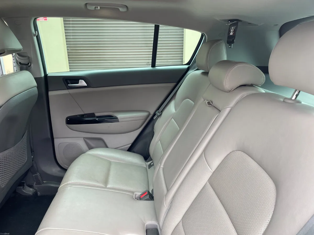 Kia Sportage 2017, platinum, opening pan roof - Image 5