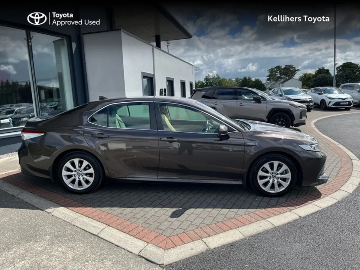 Toyota Camry CAMRY HYBRID SOL - Image 3