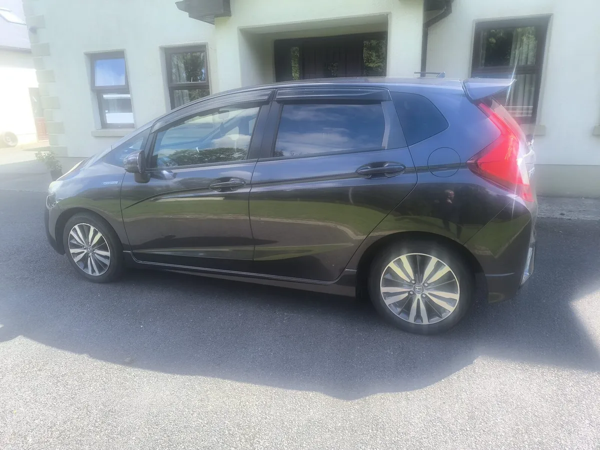 151 HONDA FIT HYBRID AUTOMATIC - Image 2