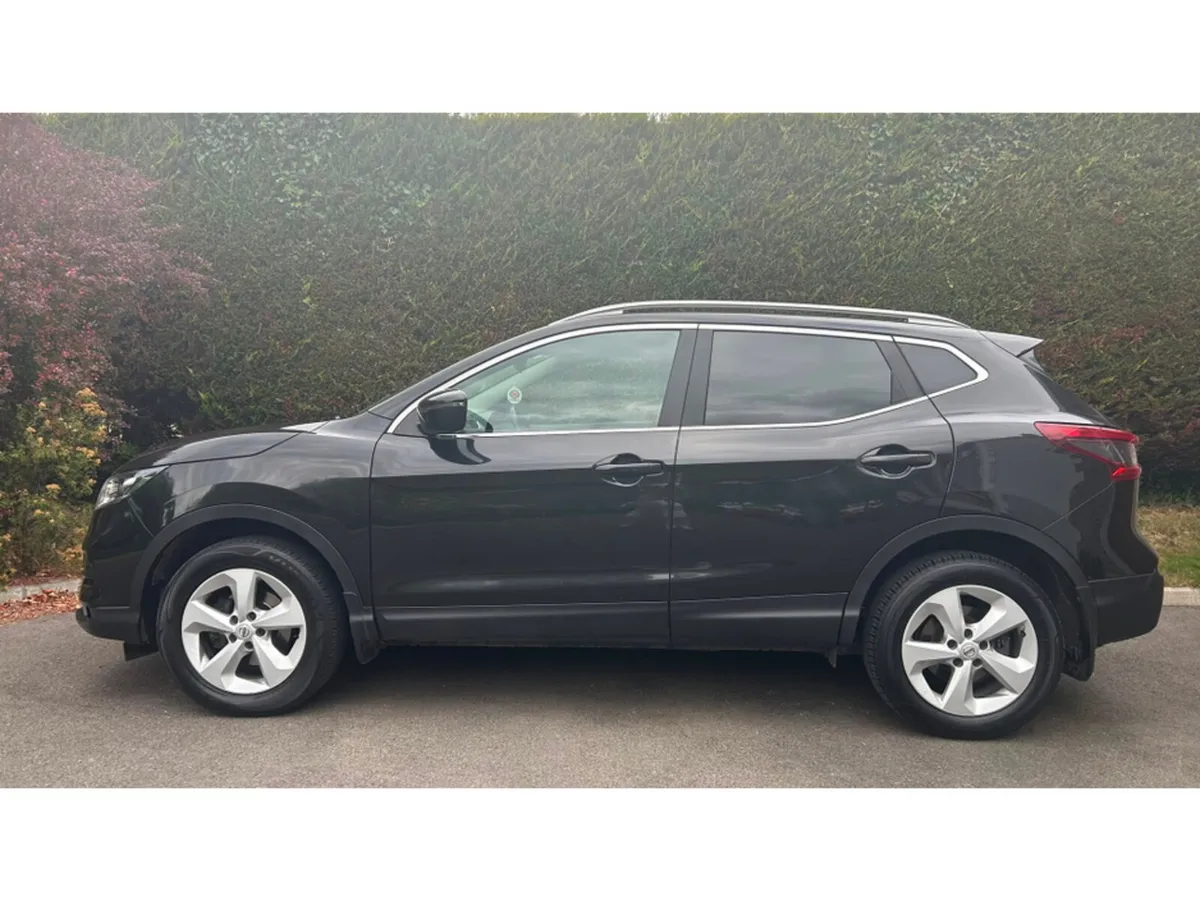 Nissan Qashqai 1.5 SV 18 4DR - Image 3