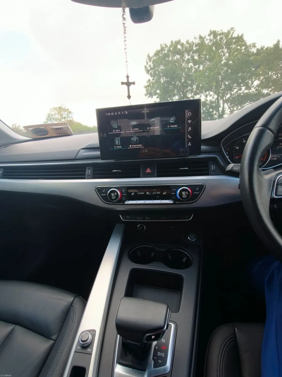 Audi A4 2023 - Image 5