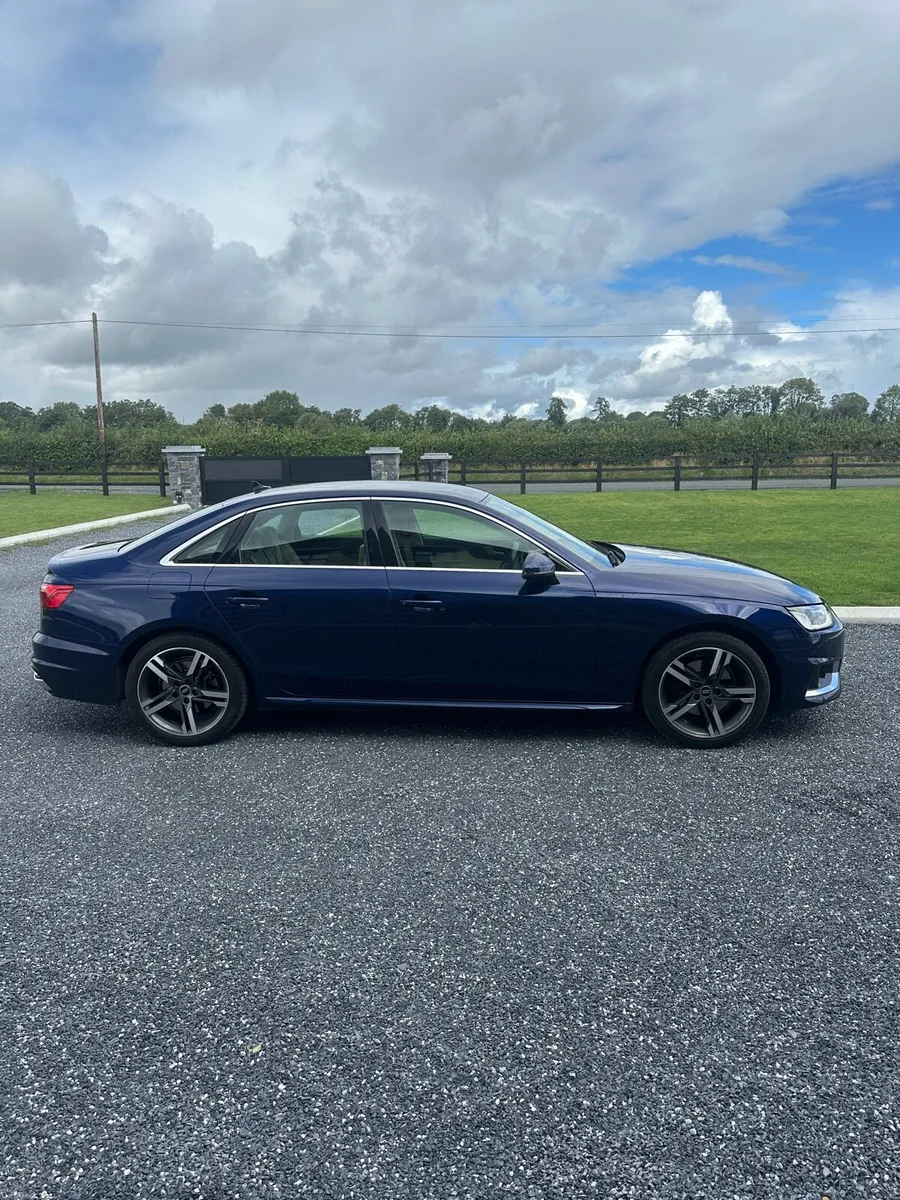 Audi A4 - Image 2