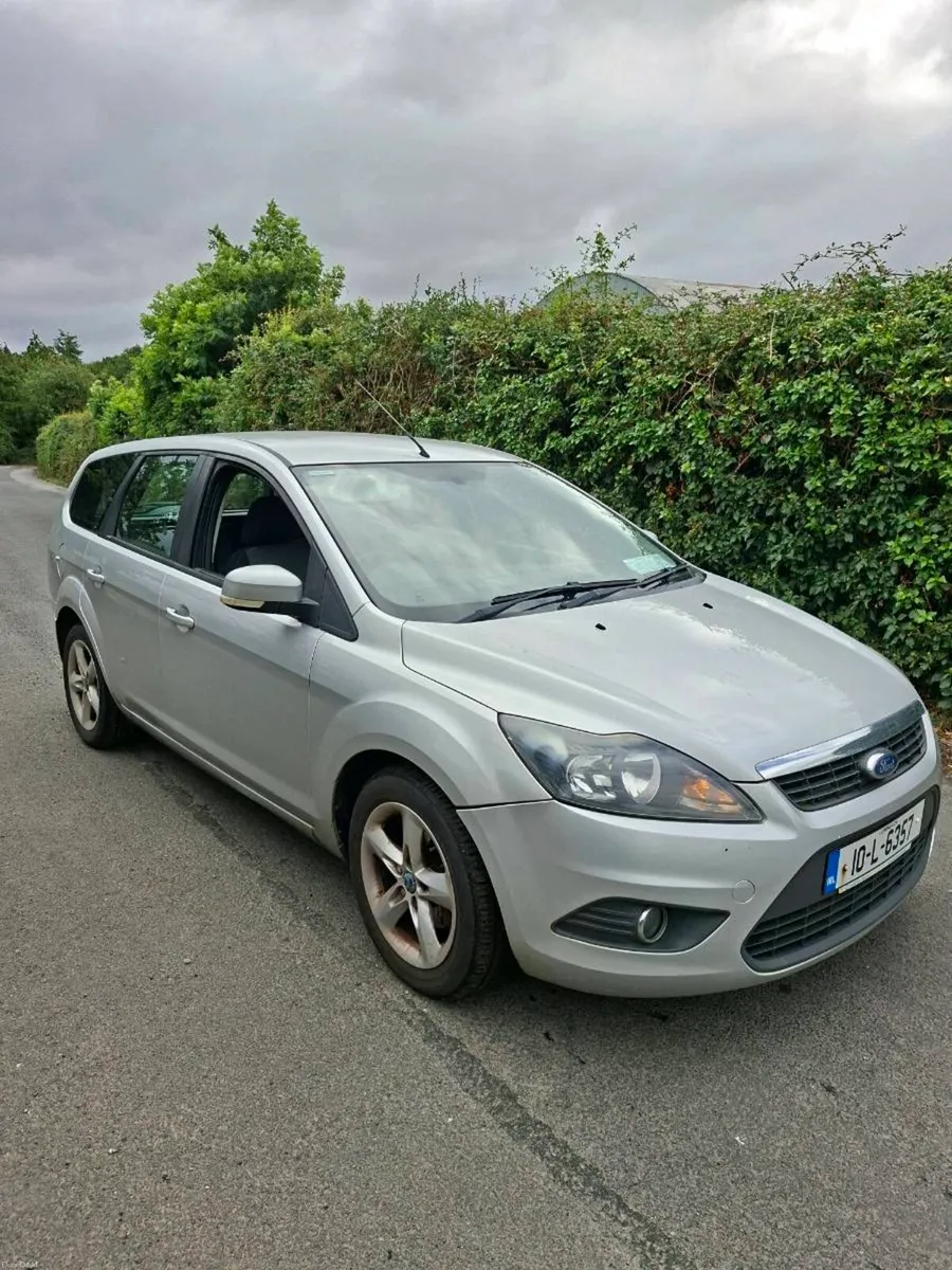 FORD FOCUS 2010 ESTATE 1 OWNER - Image 1