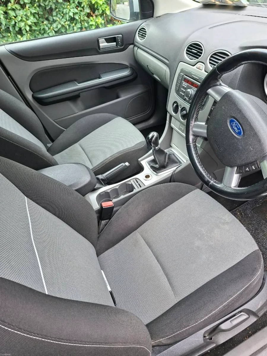 FORD FOCUS 2010 ESTATE 1 OWNER - Image 5