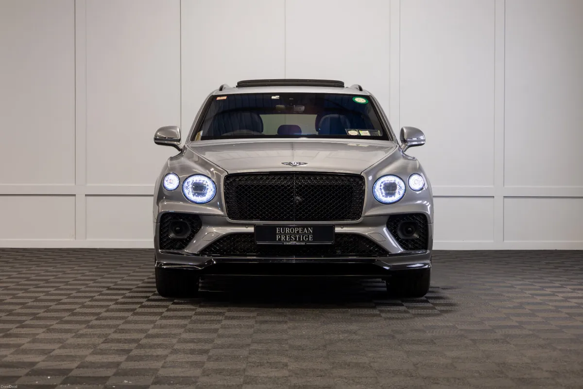 222 Bentley Bentayga 3.0 V6 Hybrid - Image 2